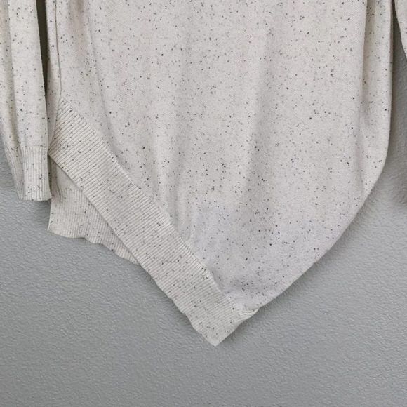 United States Sweater White/ Black dot V hem size Large - Picture 5 of 9